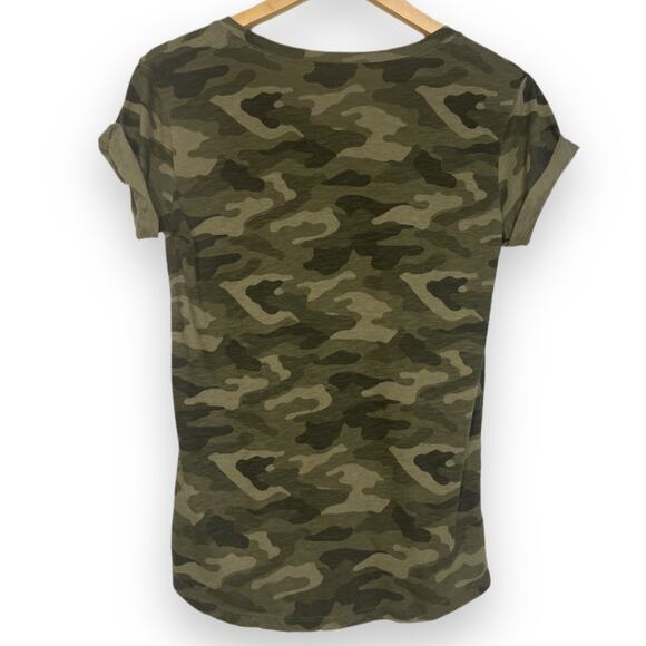 Camouflage/Camo Woman's Pocket Tee/T-Shirt, Size Small - Picture 4 of 4